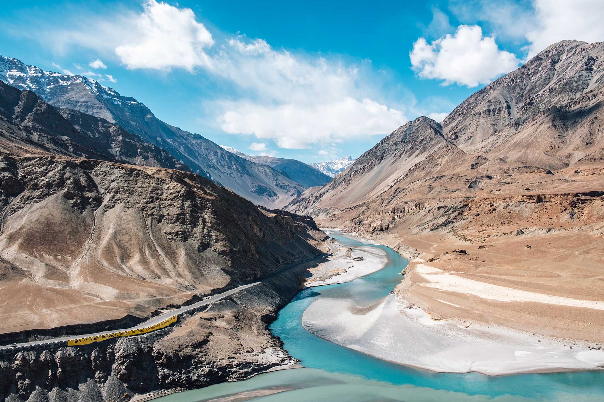 confluence-indus-zanskar-rivers-leh-ladakh-india